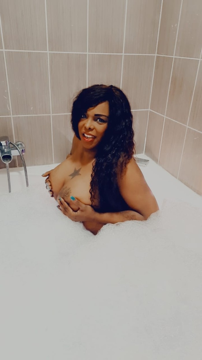 chica trans muy juguetona en Barcelona