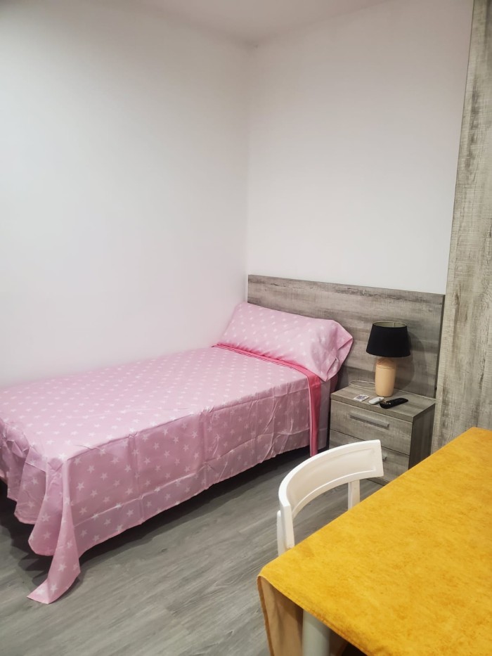habitación para chicas en lleida