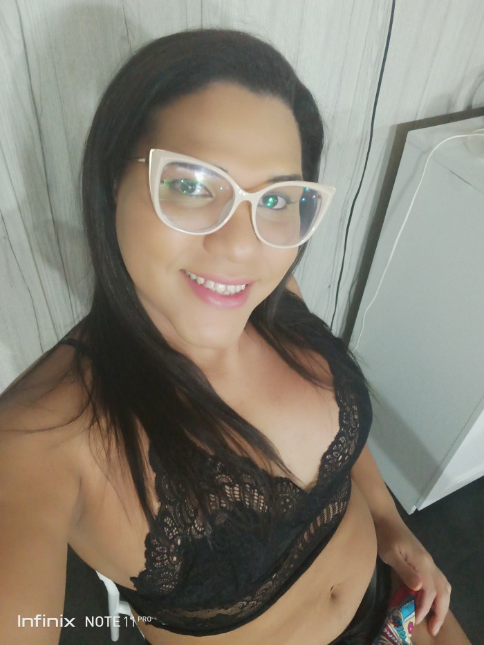 Trans venezolana ardiente en BCN disponible ahora