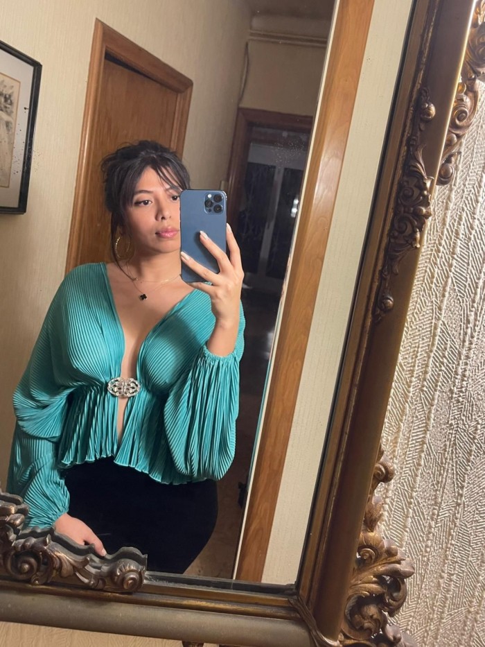 CAMILA CHICA DE 22 AÑOS