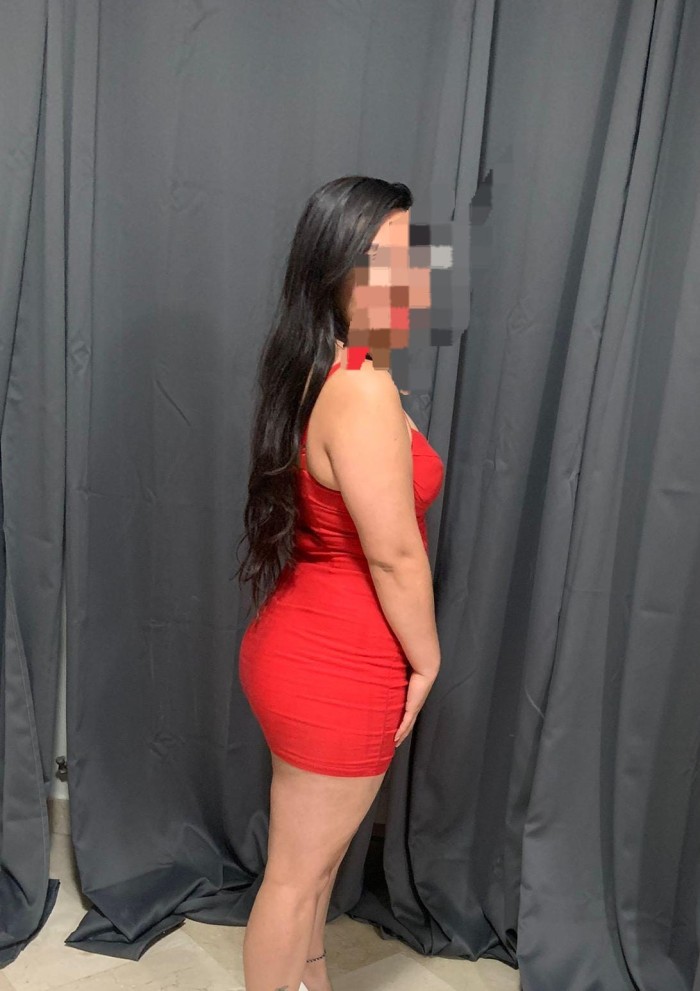 LIA….TODAS LA NOCHE DANDO PLACER