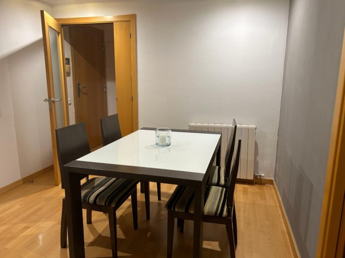 alquilo hab Sabadell nord 350e semana