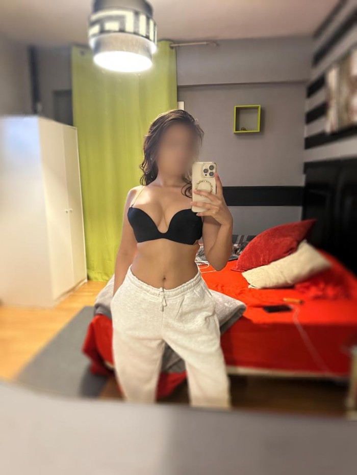 Vanesa, dulce expontanea y Divertida