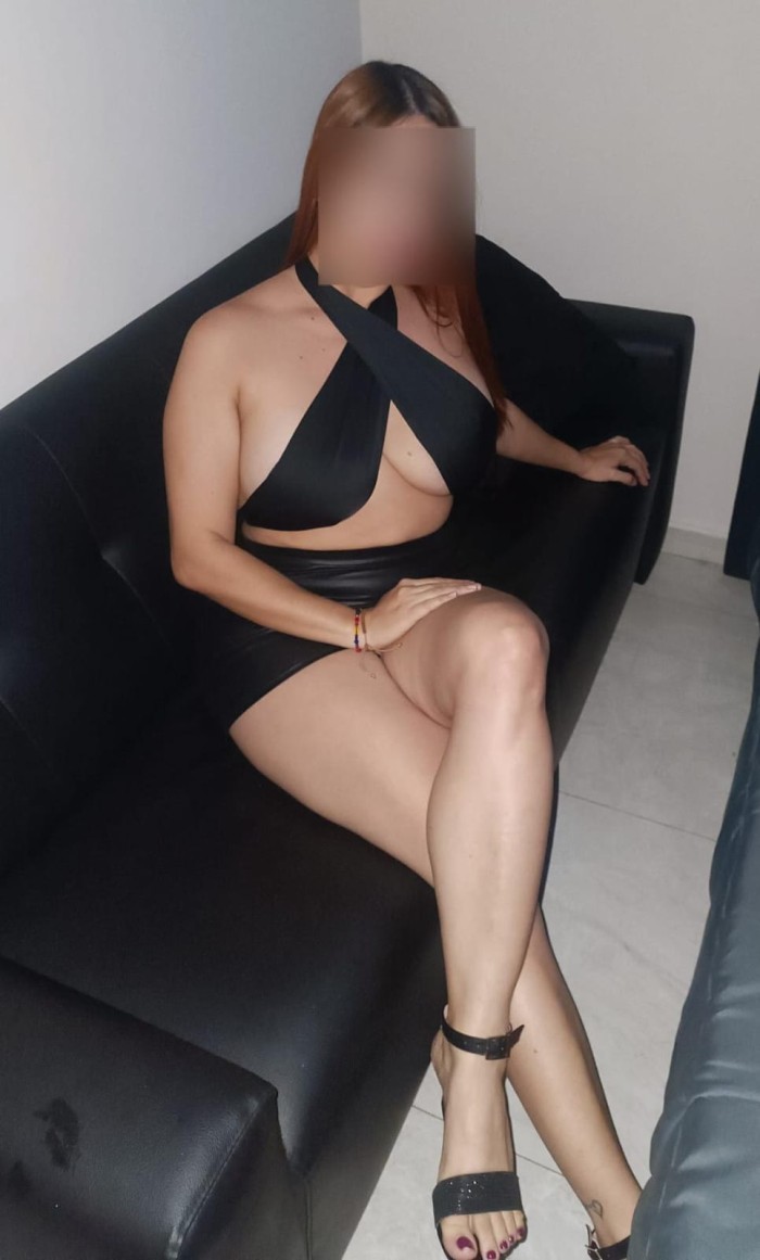 CHICA FIESTERA CON GANAS DE SEXO