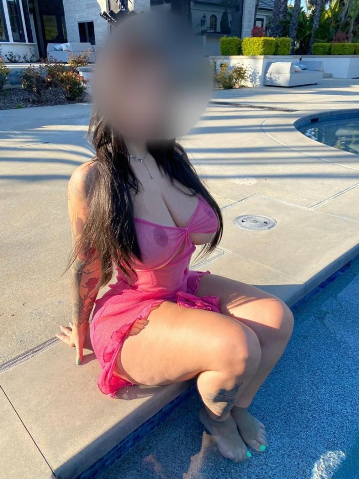 RAIZA Y AMIGAS CON GANAS DE REĆR CONTIGO