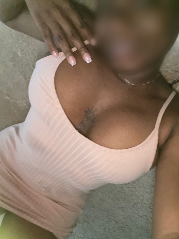 UNIVERSITARIA AMATEUR Y MADURAS INFIELES SALIDAS