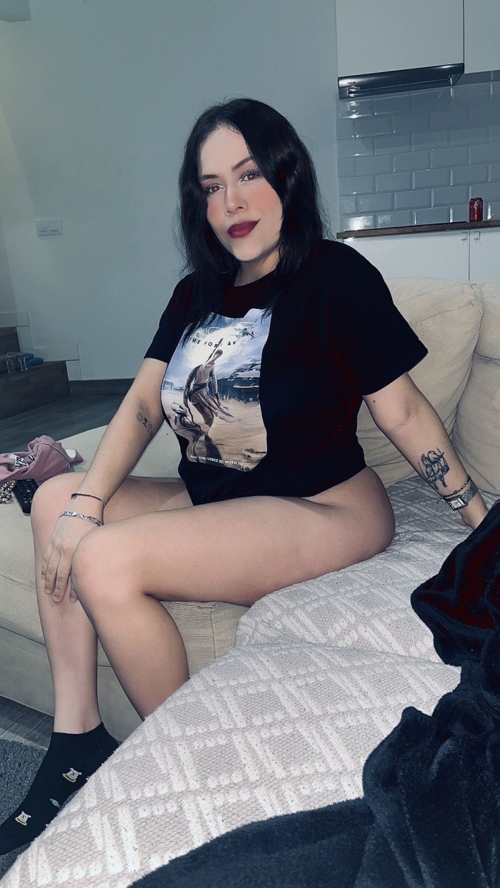 602891983 LATINA CACHONDA CON GANAS DE FIESTA