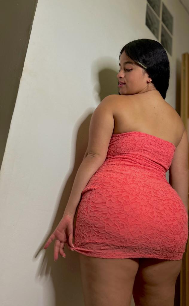 LATINA LOQUITA POR LA POLLA