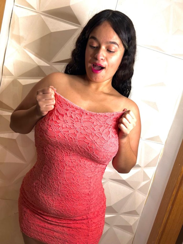 LATINA LOQUITA POR LA POLLA