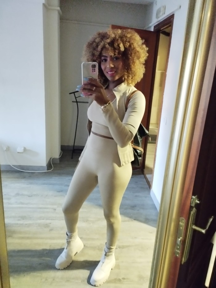 LATINA CACHONDA