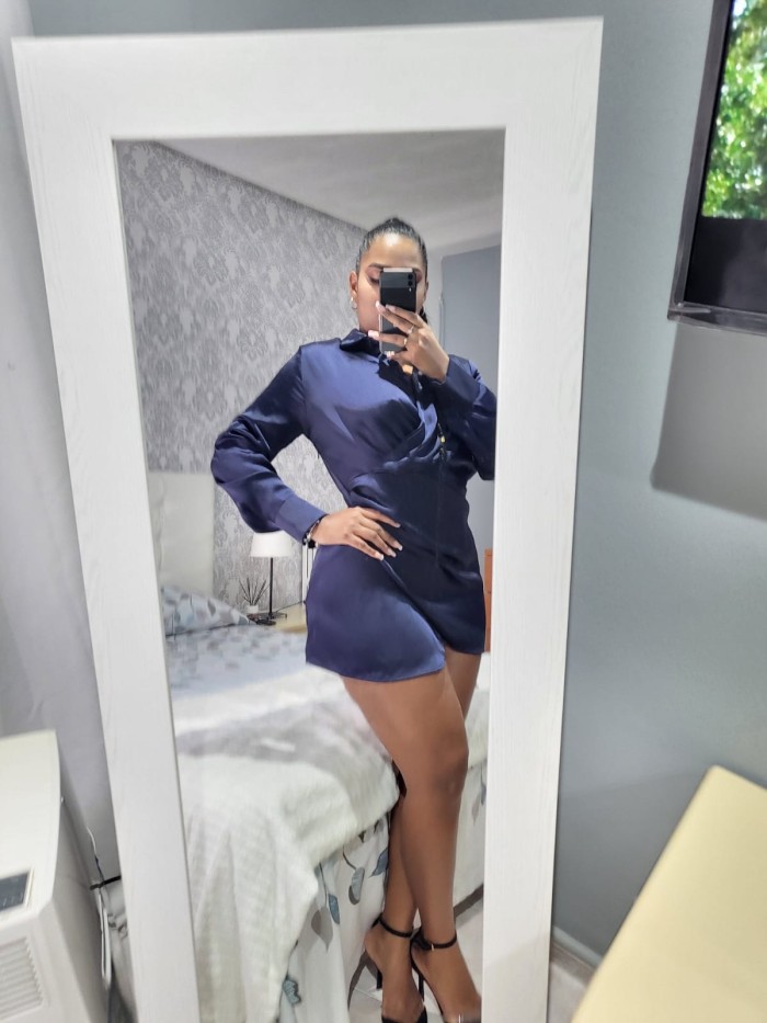 Soy Laura Una Latina Sensual y Extrovertida
