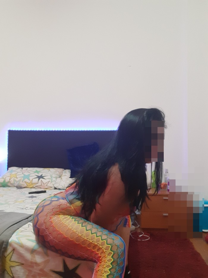 Madurita caliente ven y diafruta