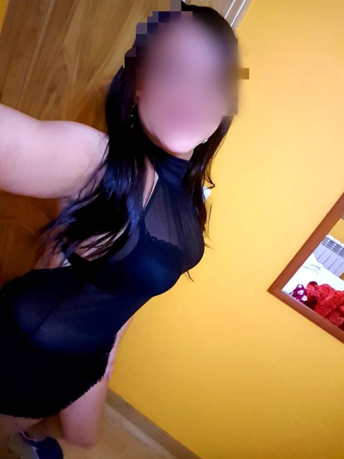 SARA 29 años, ESPAÑOLA, DULCE y muy ENÉRGICA