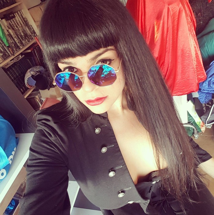 chica super agradable super complaciente