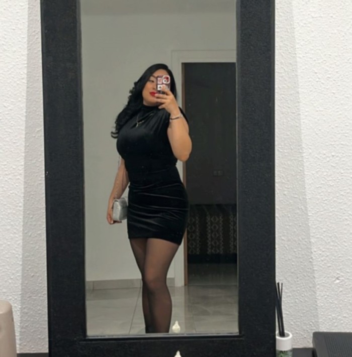 Amiguitas fiesteras y cachondas