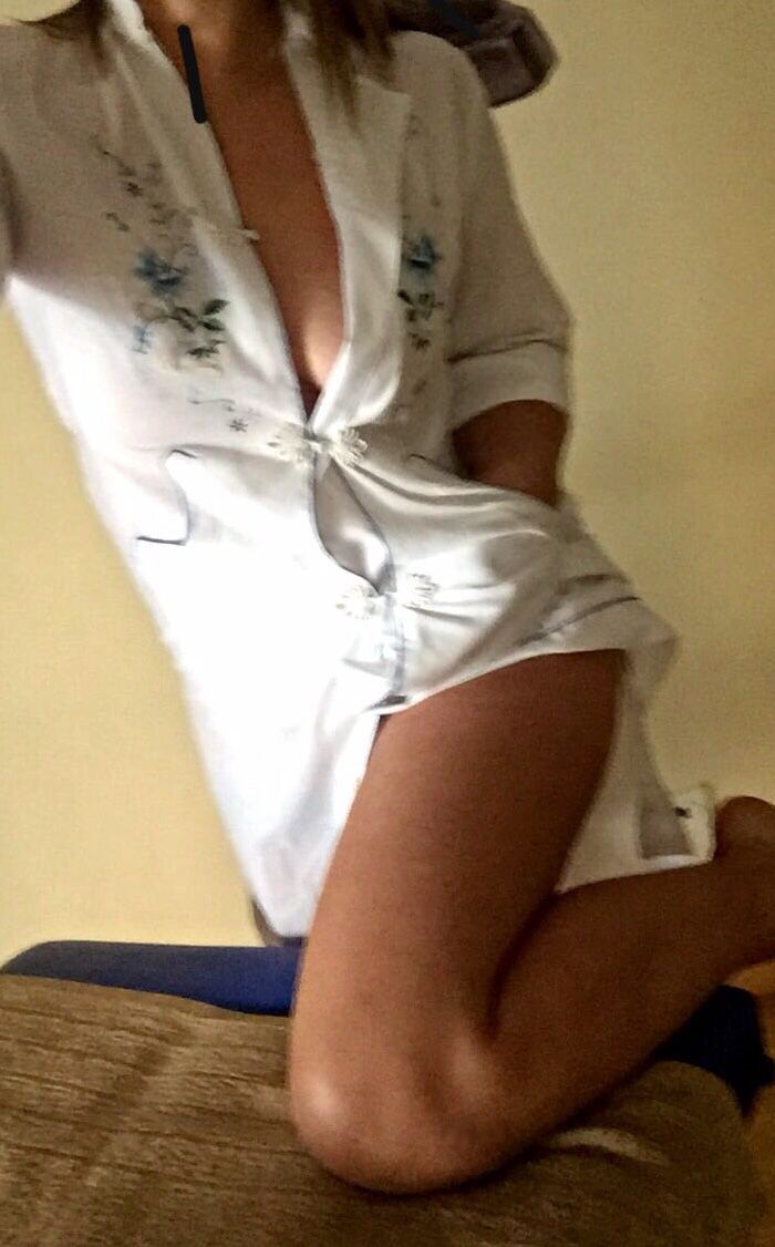 Quiromasajista con manos expertas