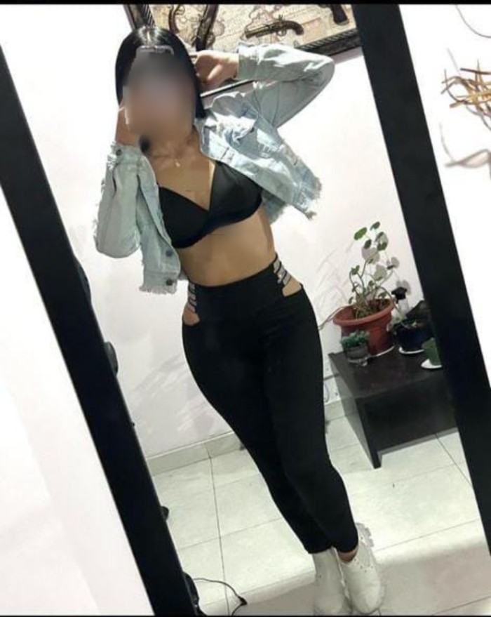 LAURY NOVEDAD COLEGIALA FIESTERA