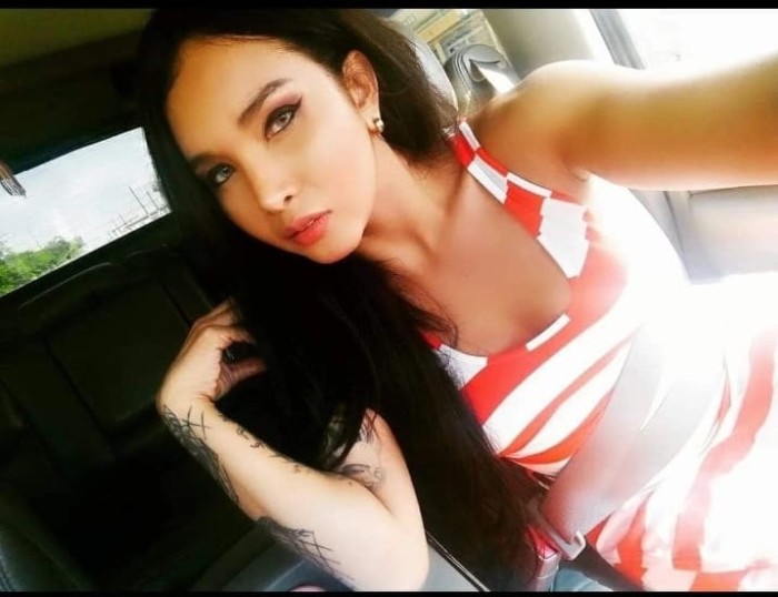 CHICA TRANS COQUETA Y COMPLETA