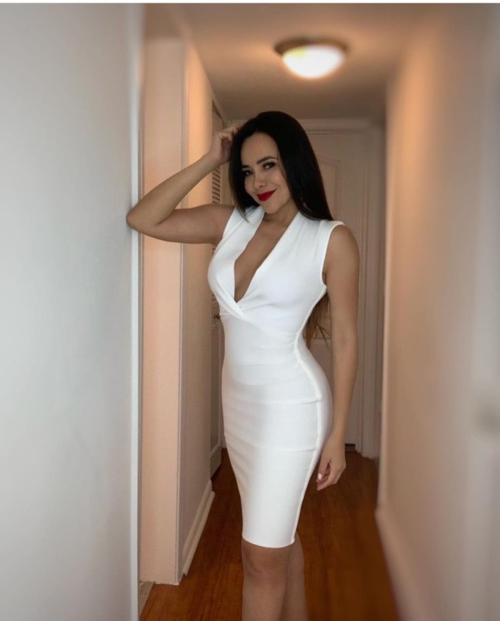CHICA TRANS COQUETA Y COMPLETA
