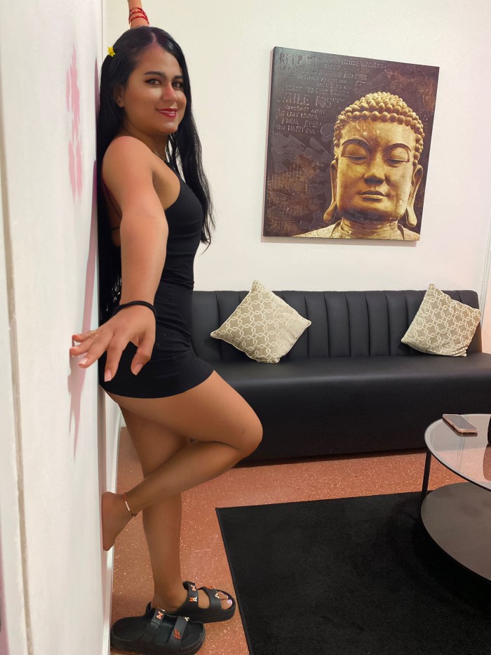 BESITOS CARICIAS EL MEJOR TRATO PARA TI..