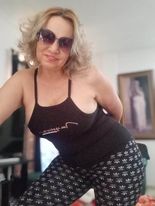 EXHUBERANTE MUJER