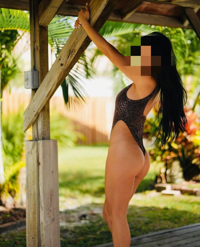 Milena, Recién Llegada A La Ciudad De Fuengirola