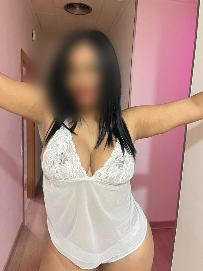 COMETE MI COÑITO APRETADITO!!! ALZIRA NOVEDAD…