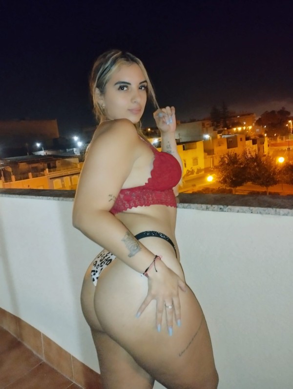 VERONICA un coñito  rosa