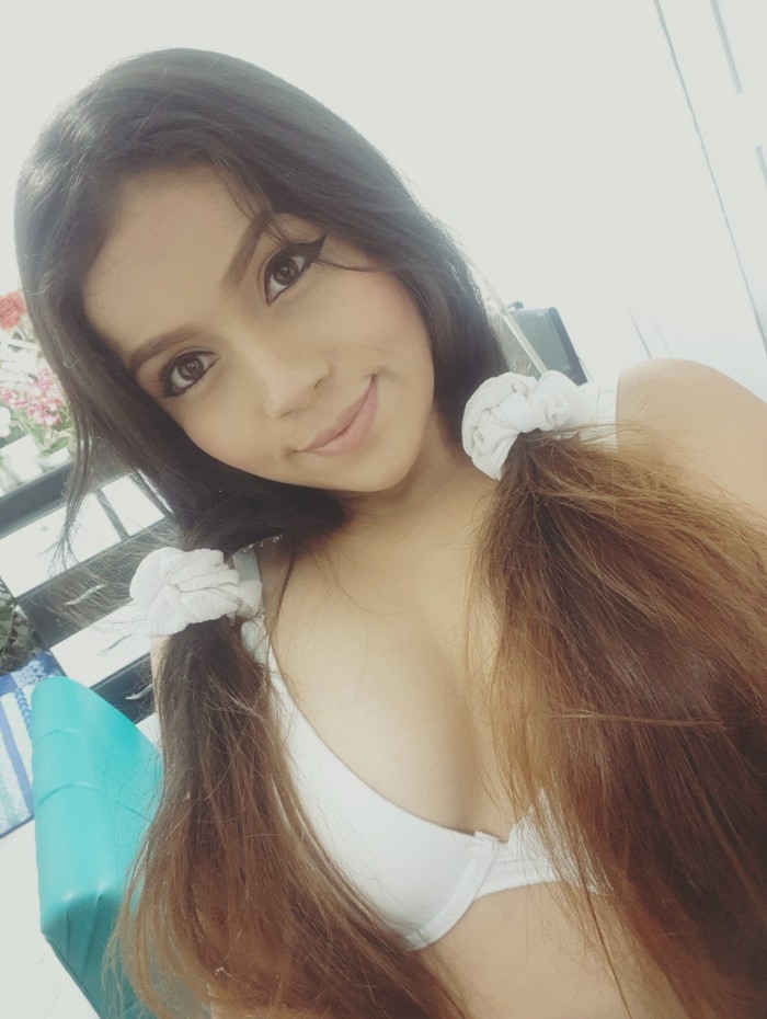 Elena chica latina muy guapa, nueva en la ciudad!!