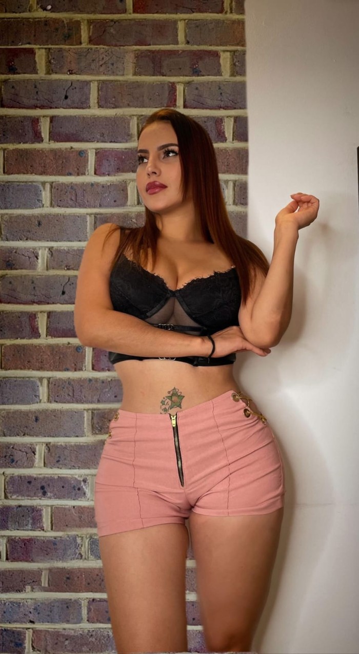 JOVENCITA EDUCADA, GUAPA Y DIVERTIDA