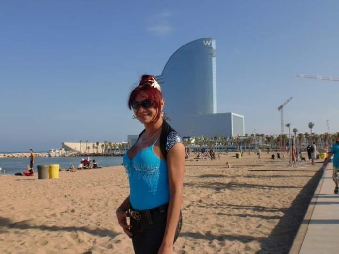 TRANS PELIROJA GUAPA Y COMPLACIENTE EN AGUADULCE