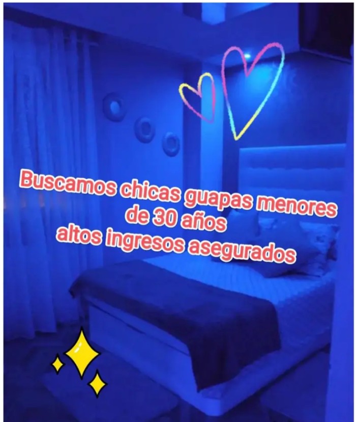 Plaza chicas guapas jóvenes 24h