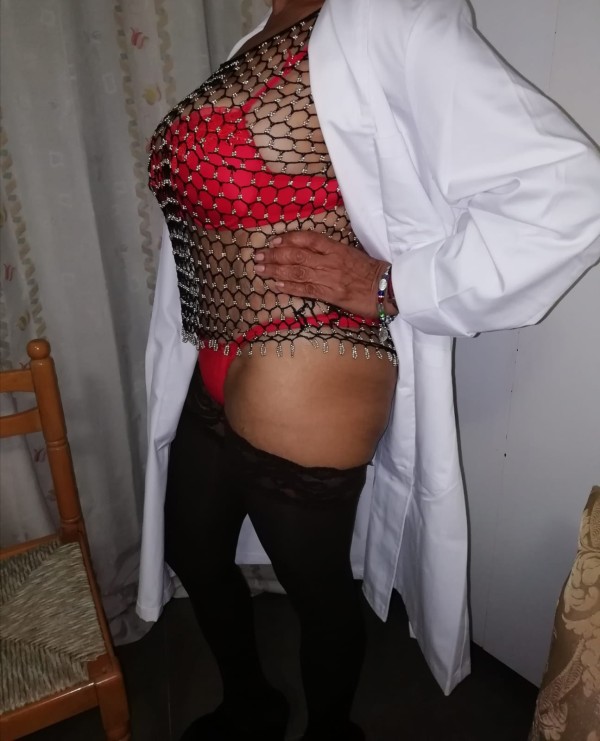 masaje completo, a hombre con clase. madurita cariñosa.