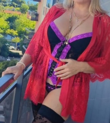 ANNA GUAPISIMA RUBIA, SEÑORITA DE COMPAÑIA, DIVERT