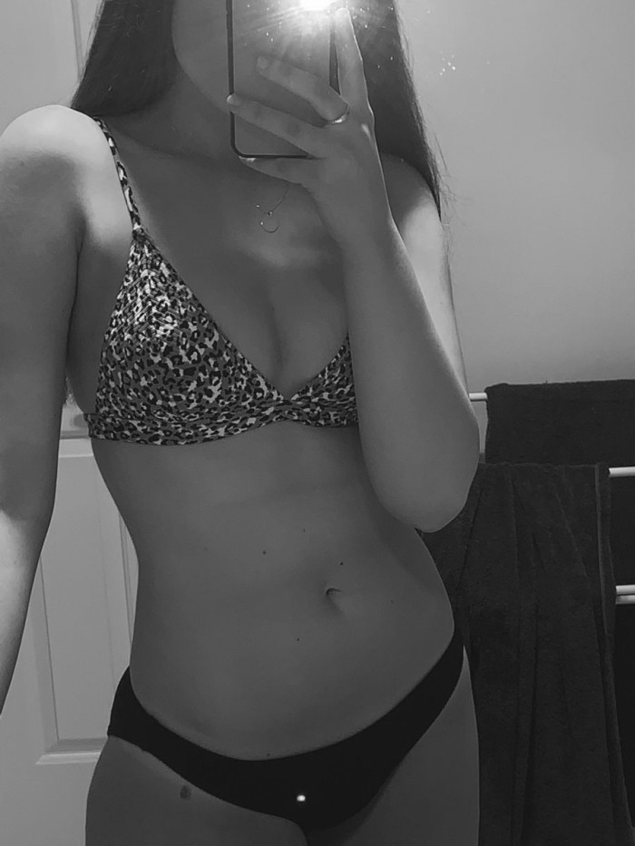 Naveda hermosa flaca latina