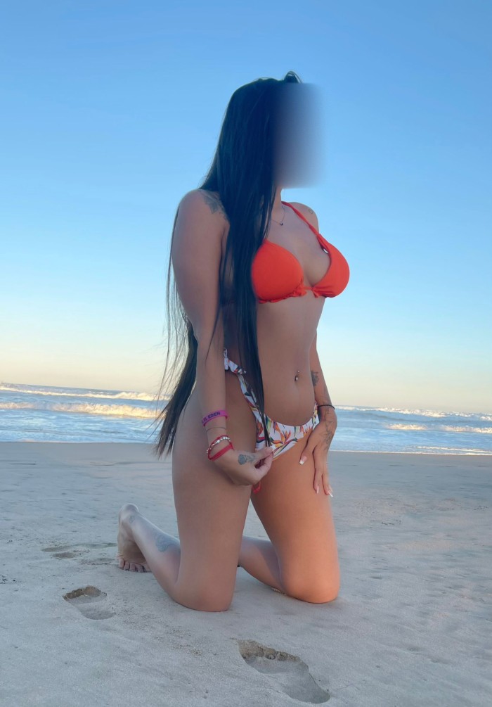 SCORT PERVERTIDA SACA LECHE DISPUESTA PARA TI