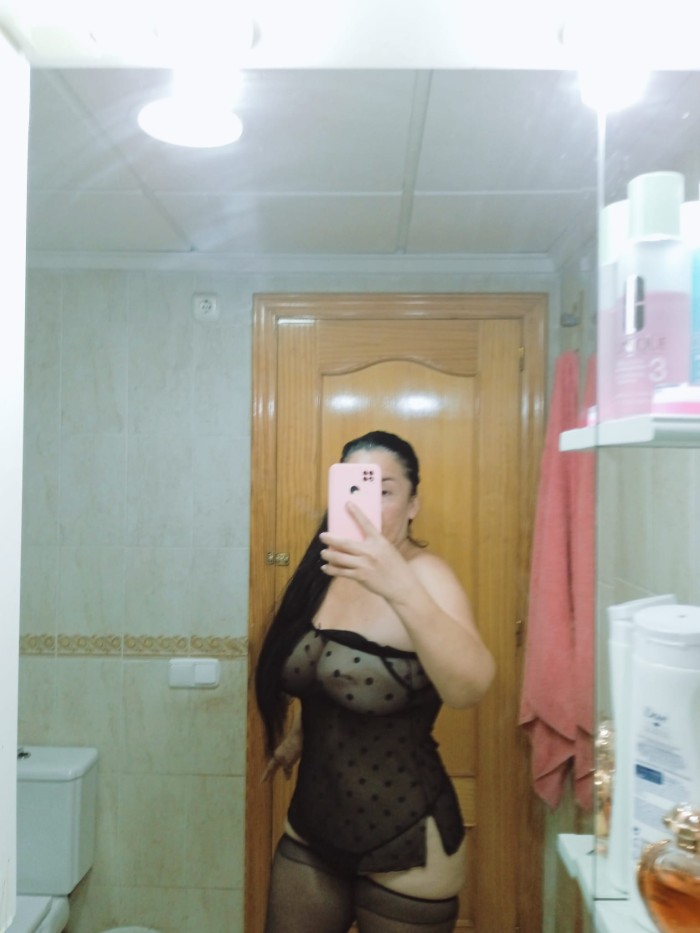 Latina madura muy puta