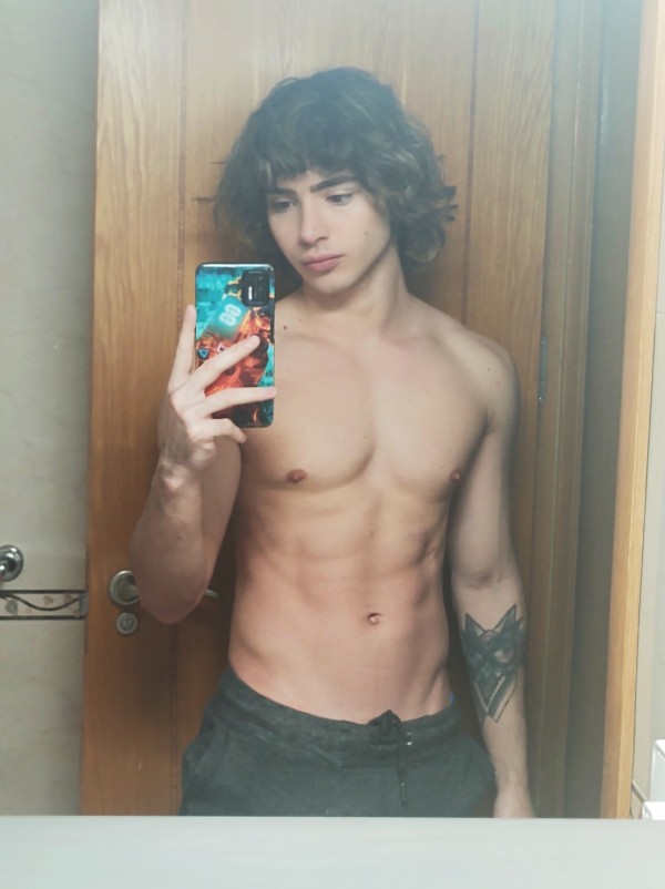 Chico Latino Guapo y Caliente (Solo para hombres)