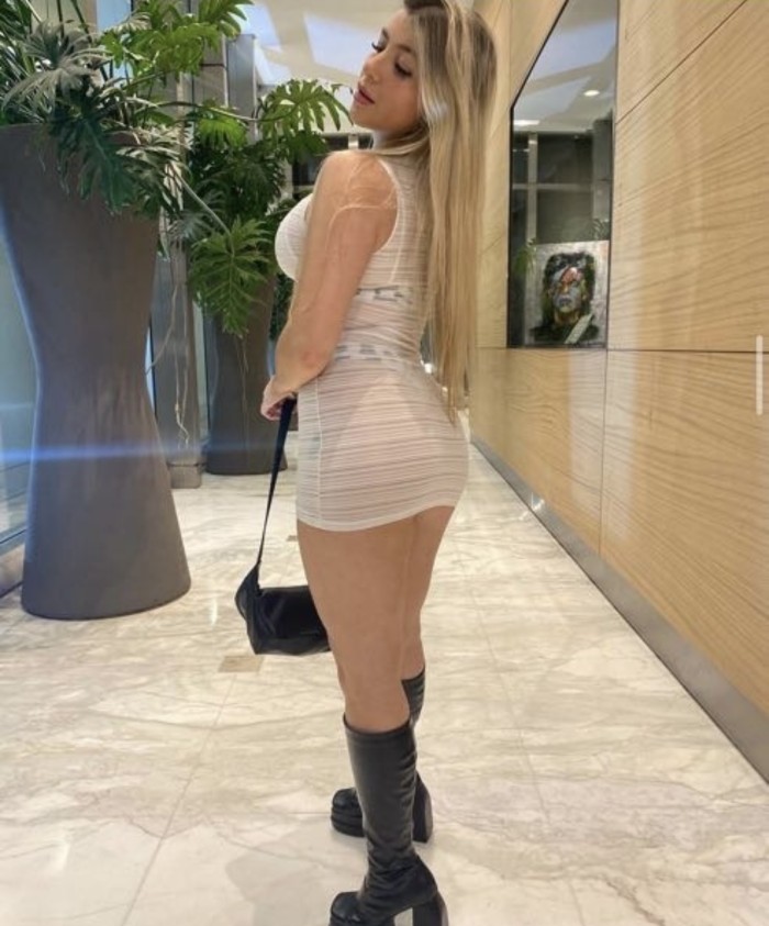 Rubia Española Disponible Para salidas por Galicia