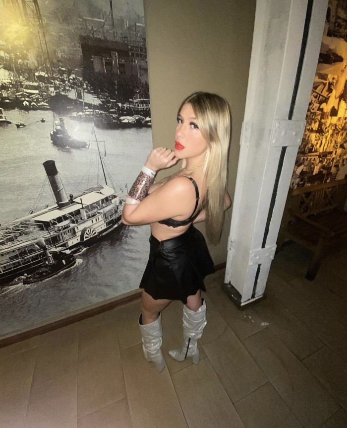 Rubia Tetona Española para salidas por Cádiz