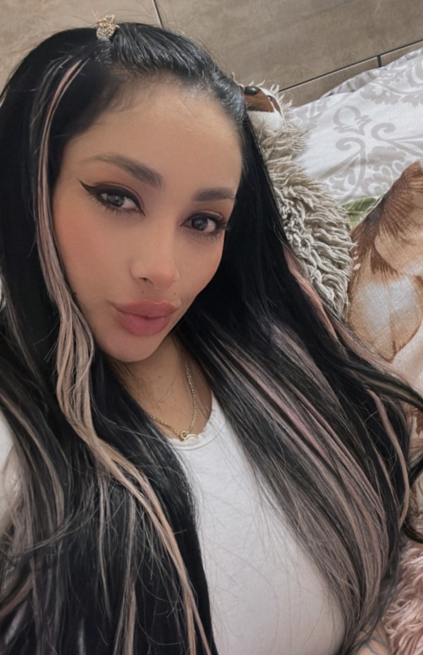Soy Emily una joven Colombiana Preciosa