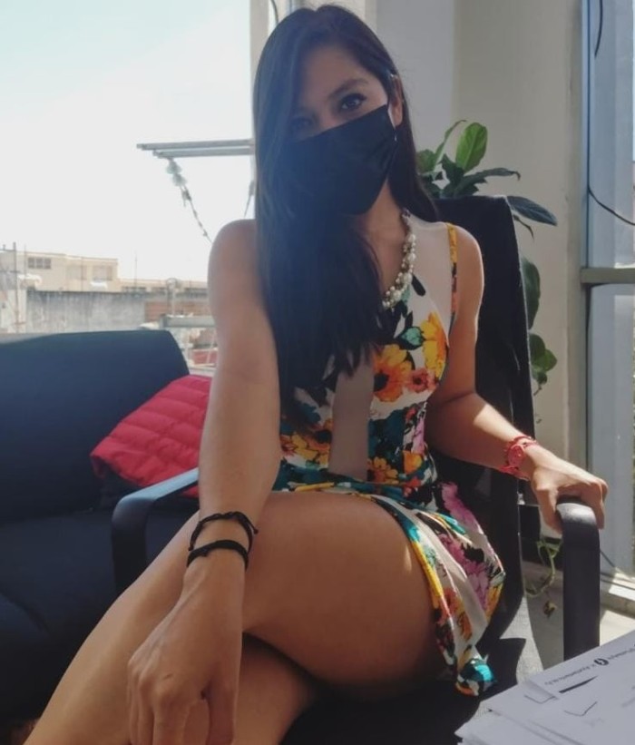 sensual juguetona e inigualable morena
