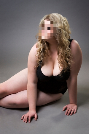 Rumana con curvas y con 2 buenas razones