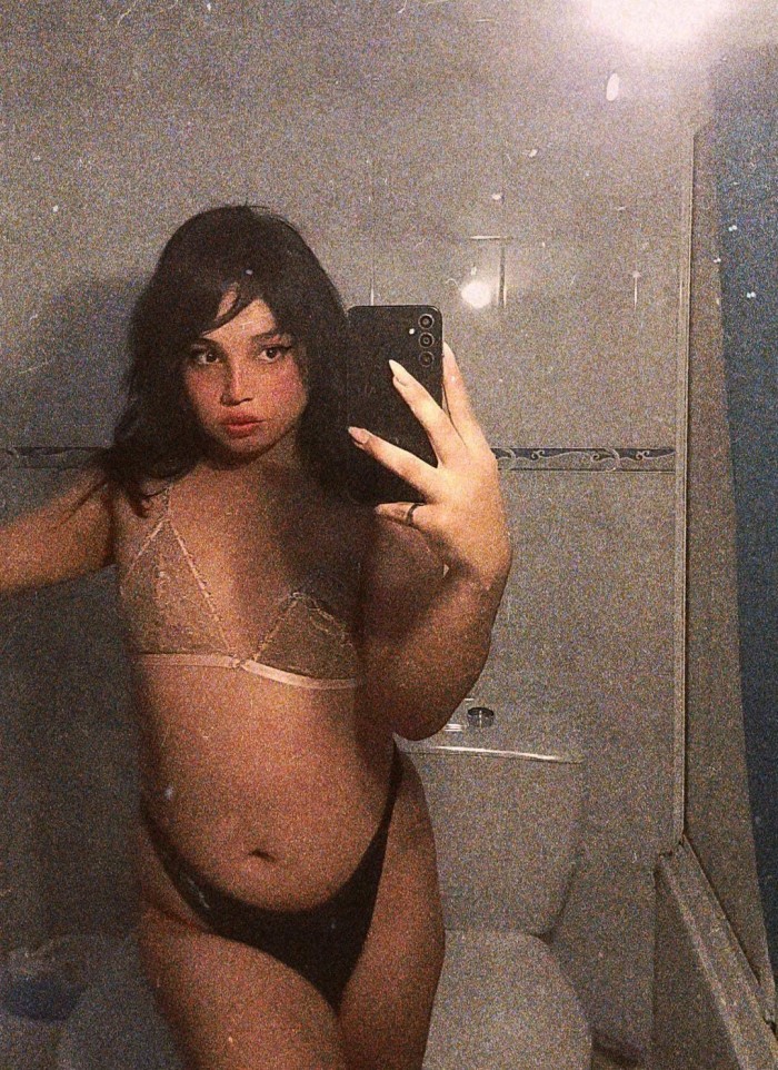 ABRIL CHICA TRANS SUPER CARIÑOSA SUMISA FIESTERA