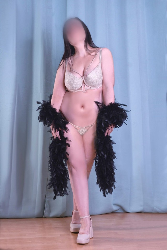 MÓNICA 42 años, DIVERTIDA y muy ENÉRGICA
