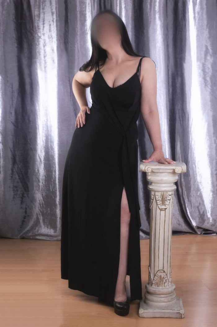 MÓNICA 42 años, DIVERTIDA y muy ENÉRGICA