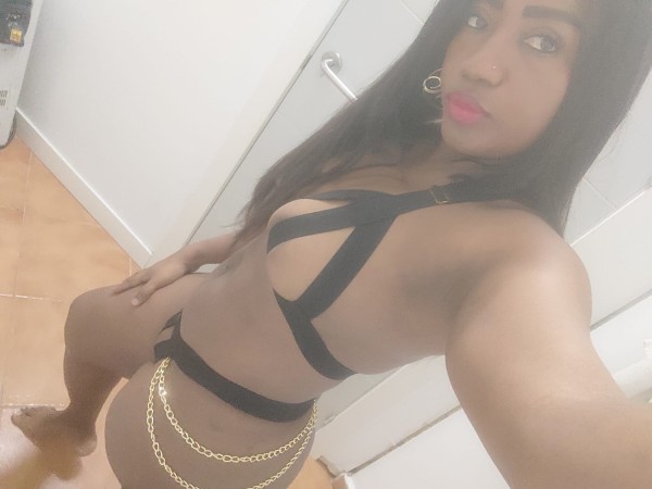 Espectacular mulata muy guarra y sensual 24 horas en Móstoles