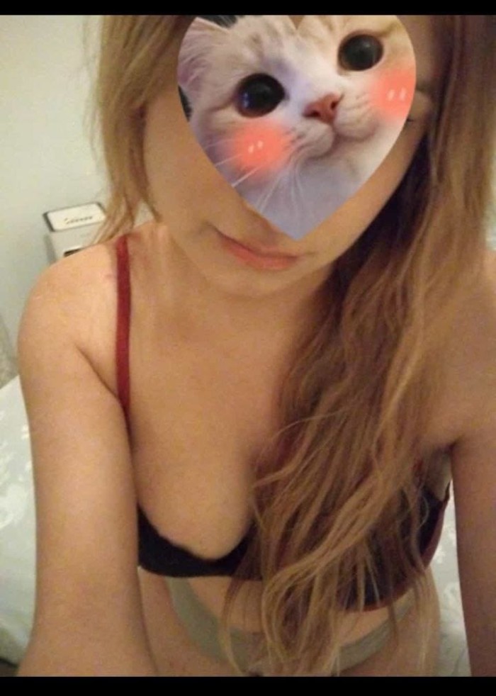 BIANCA- Hermosa Rubia Sexy – (En Barcelona Centro )