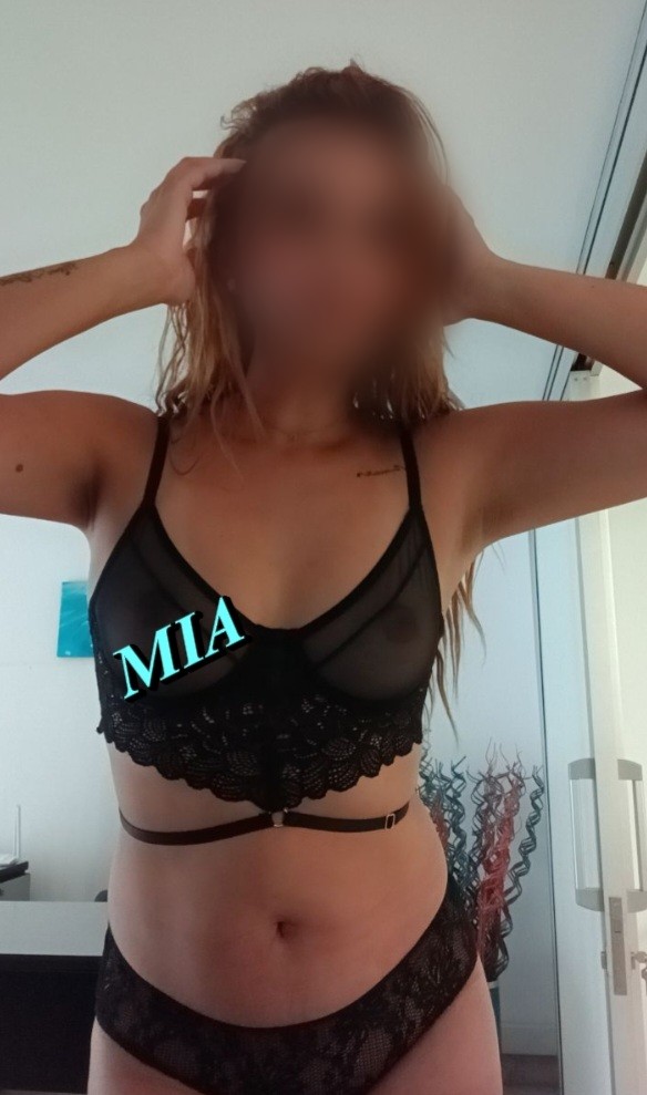 SUPER IMPLICADA Y BELLA TU MAMASITA COLOMBIANA.