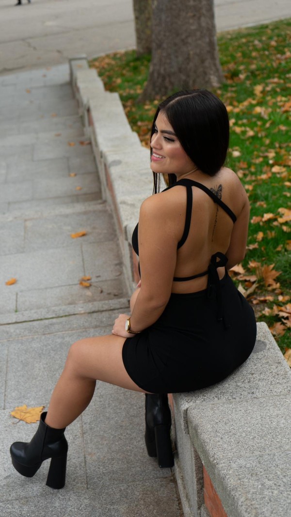 COLOMBIANA MUY FIESTERA